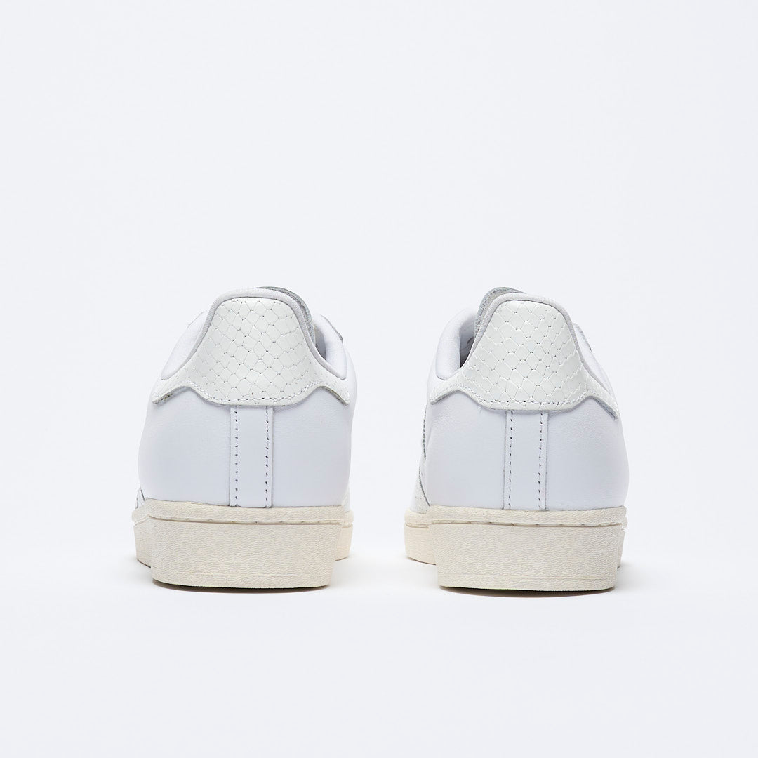 ADIDAS Skate - Superstar ADV (Cloud White/Gold Metallic)