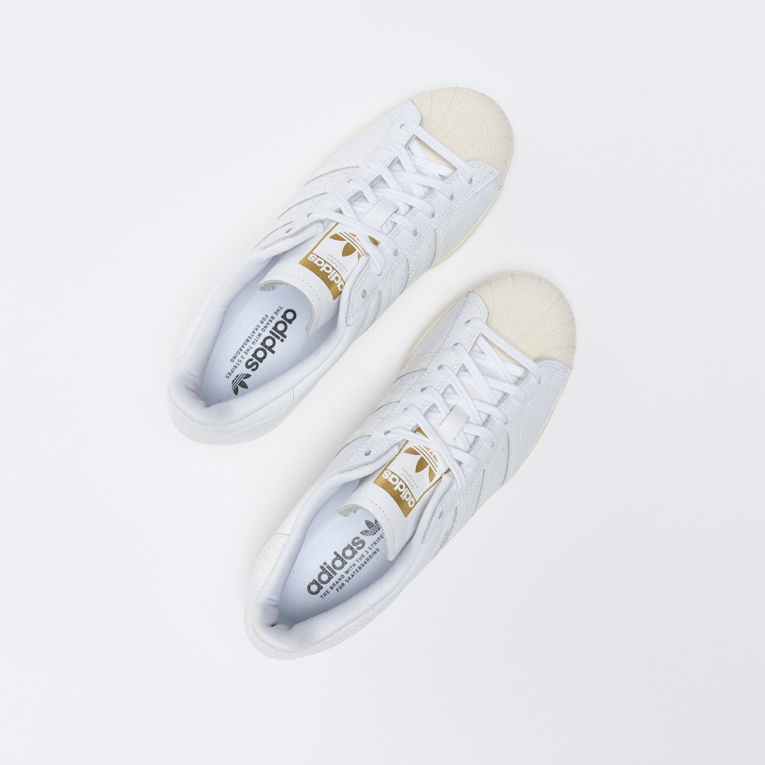 ADIDAS Skate - Superstar ADV (Cloud White/Gold Metallic)