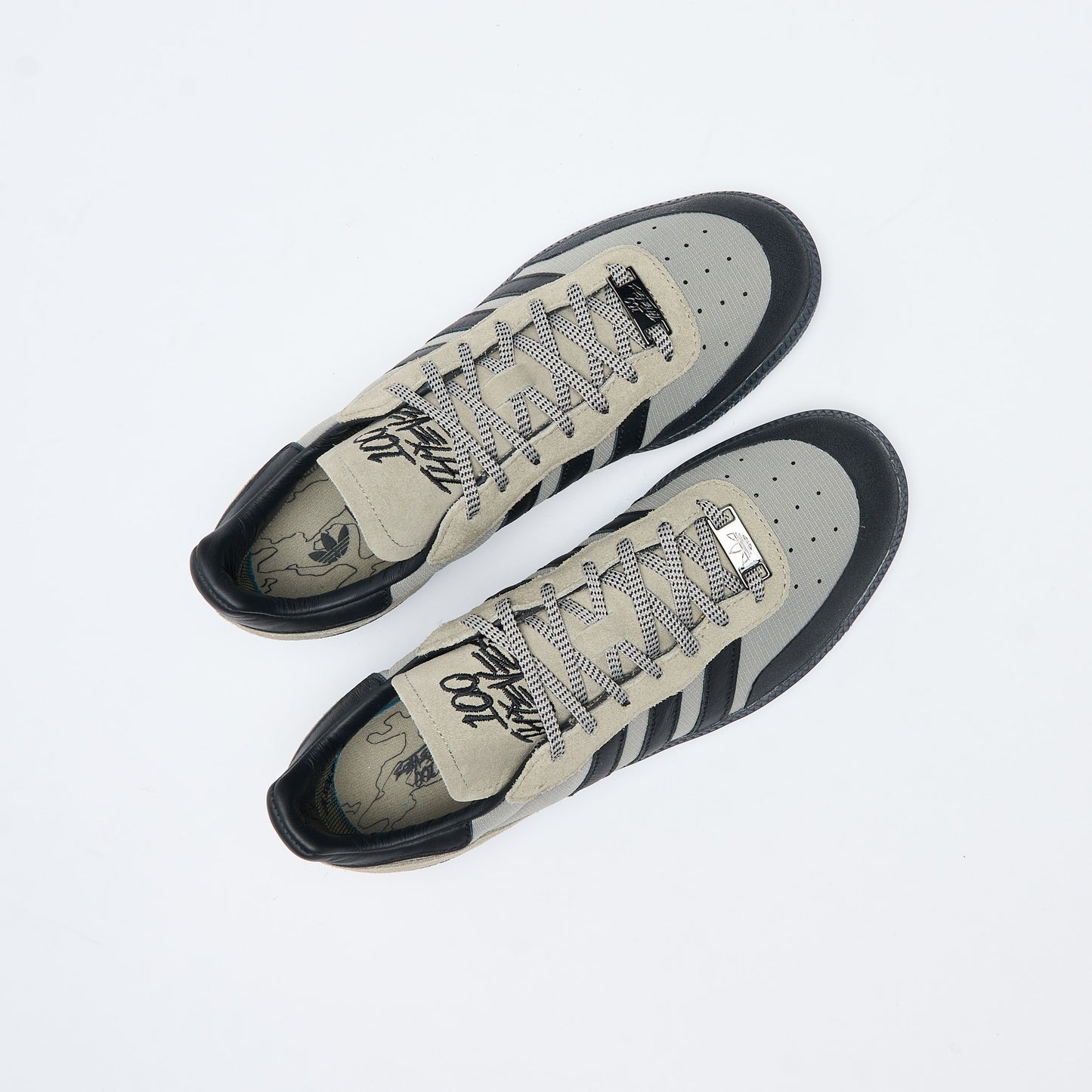 100 Thieves x Adidas - Palos Hills (Silver Pebble/Core Black)