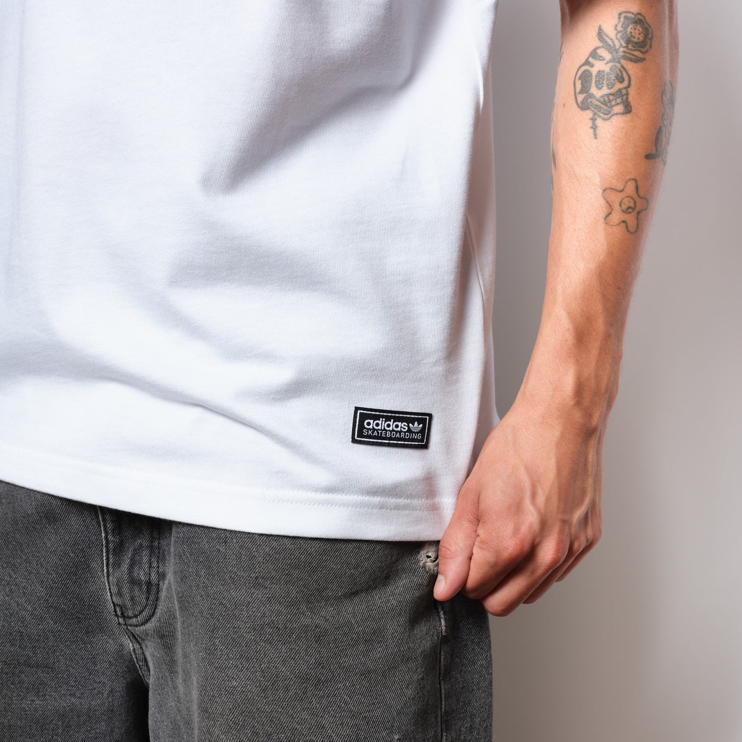 ADIDAS Skateboarding - FS Ringer Tee (White/Black)