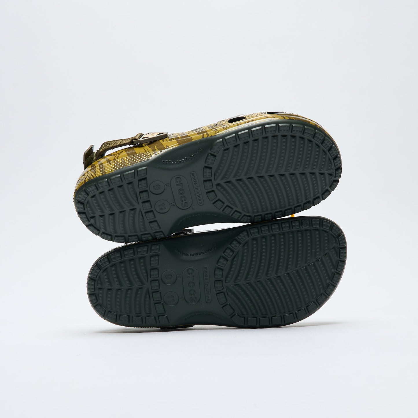 Aries Arise x Crocs - Classic Clog (Dark Arlgae)