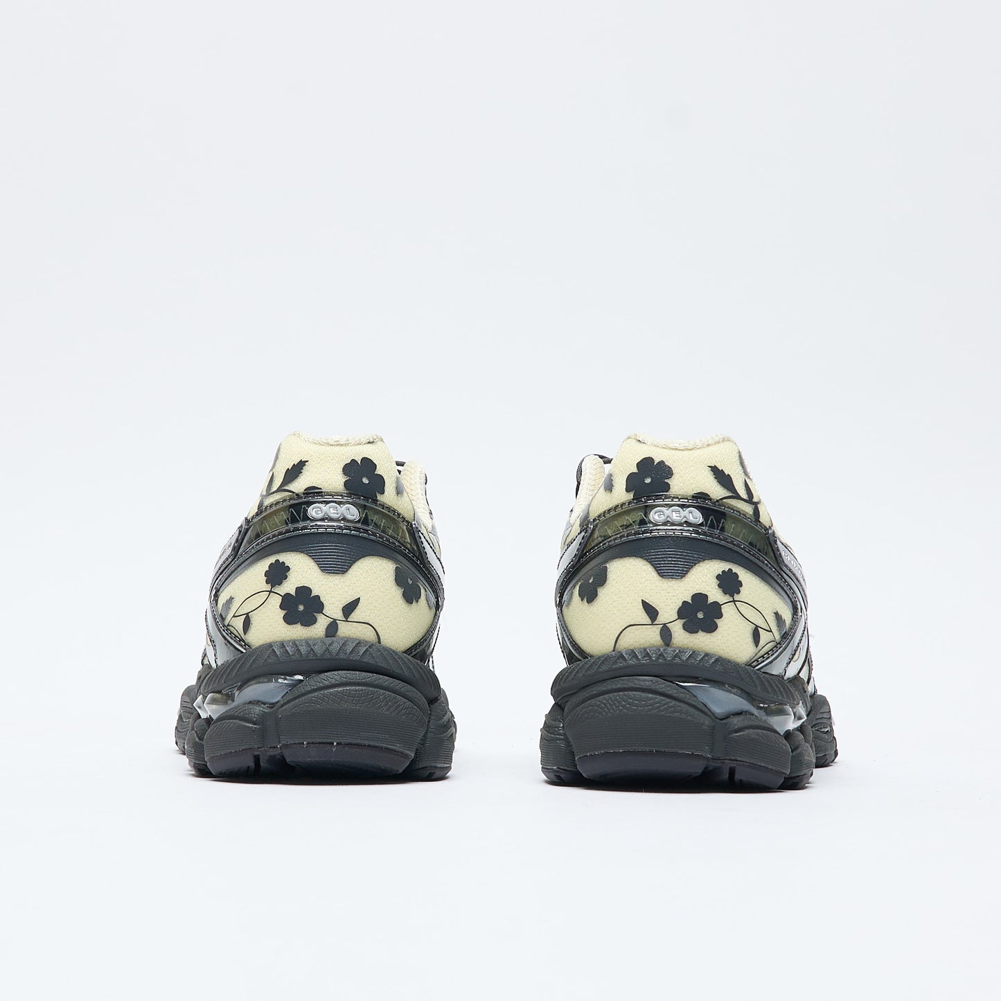 Asics Sportstyle - Gel-Cumulus 16 SSCB Cecilie Bahnsen (Ivory/Black)