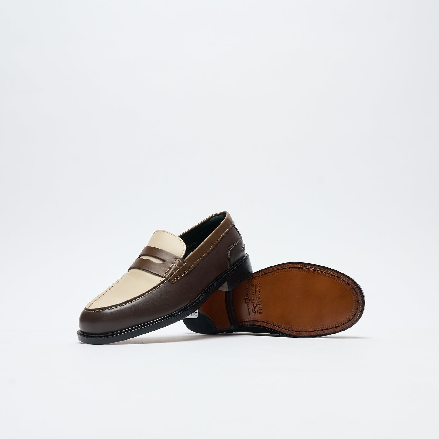 Clarks Signature - Craftjames Low Leather (Brown Combi)