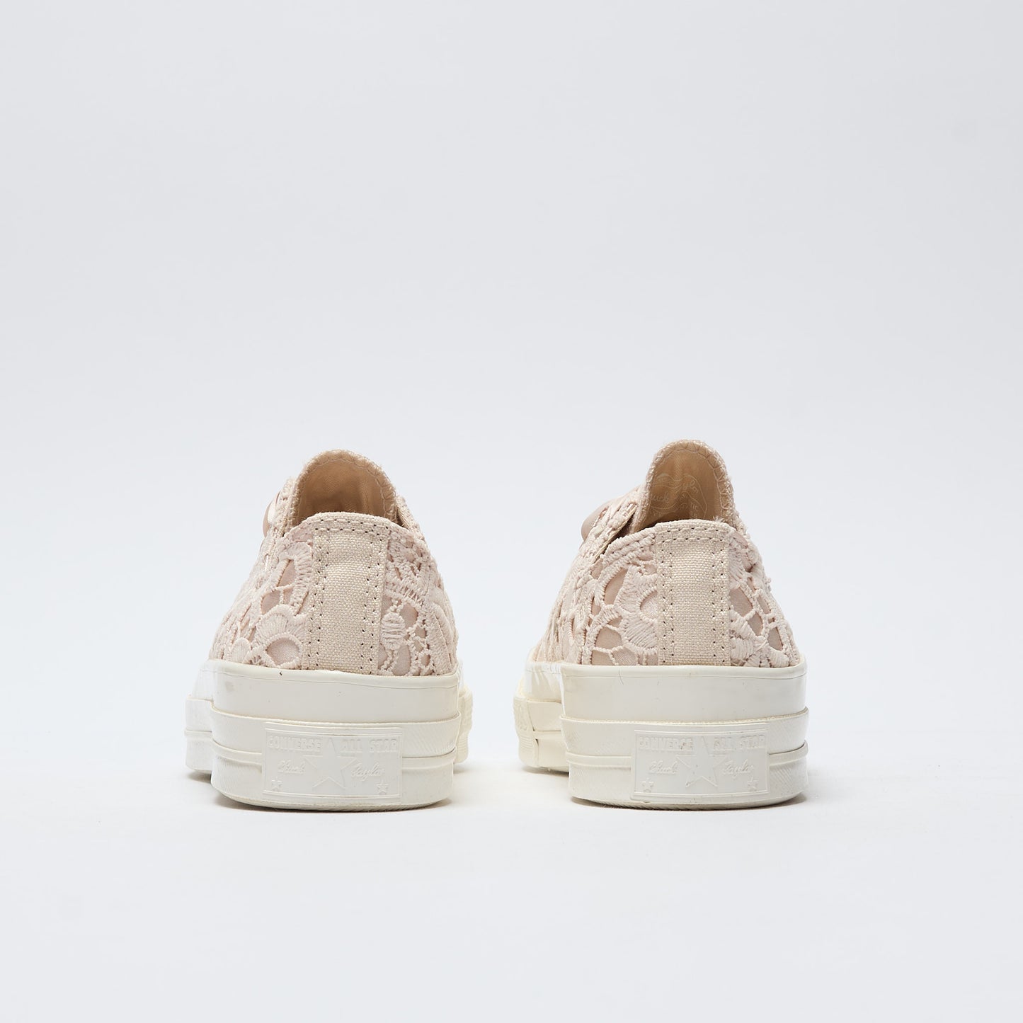 Converse - Chuck 70 OX "Crocheted Satin" (Light Dune/Vintage White)
