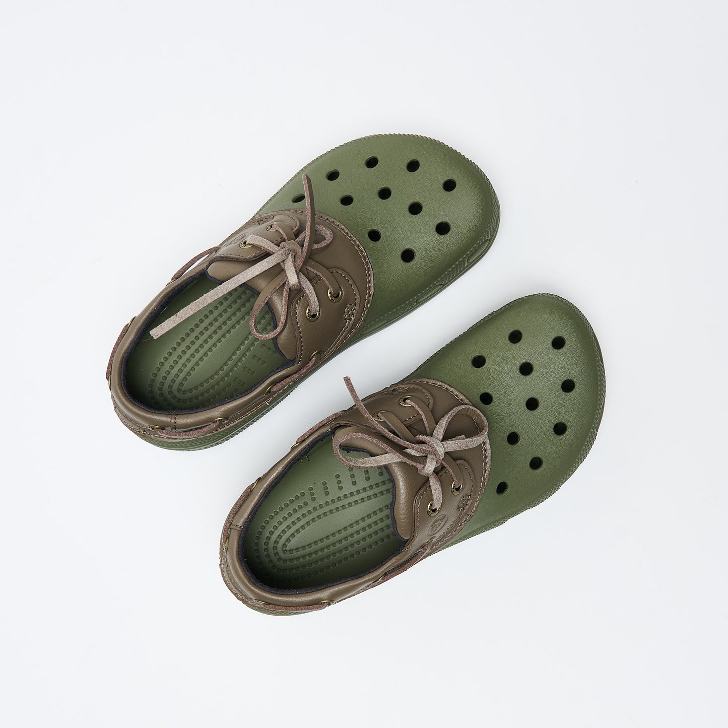 Sabots - Crocs Classic Islander Boat Clog (Army Green/Walnut)