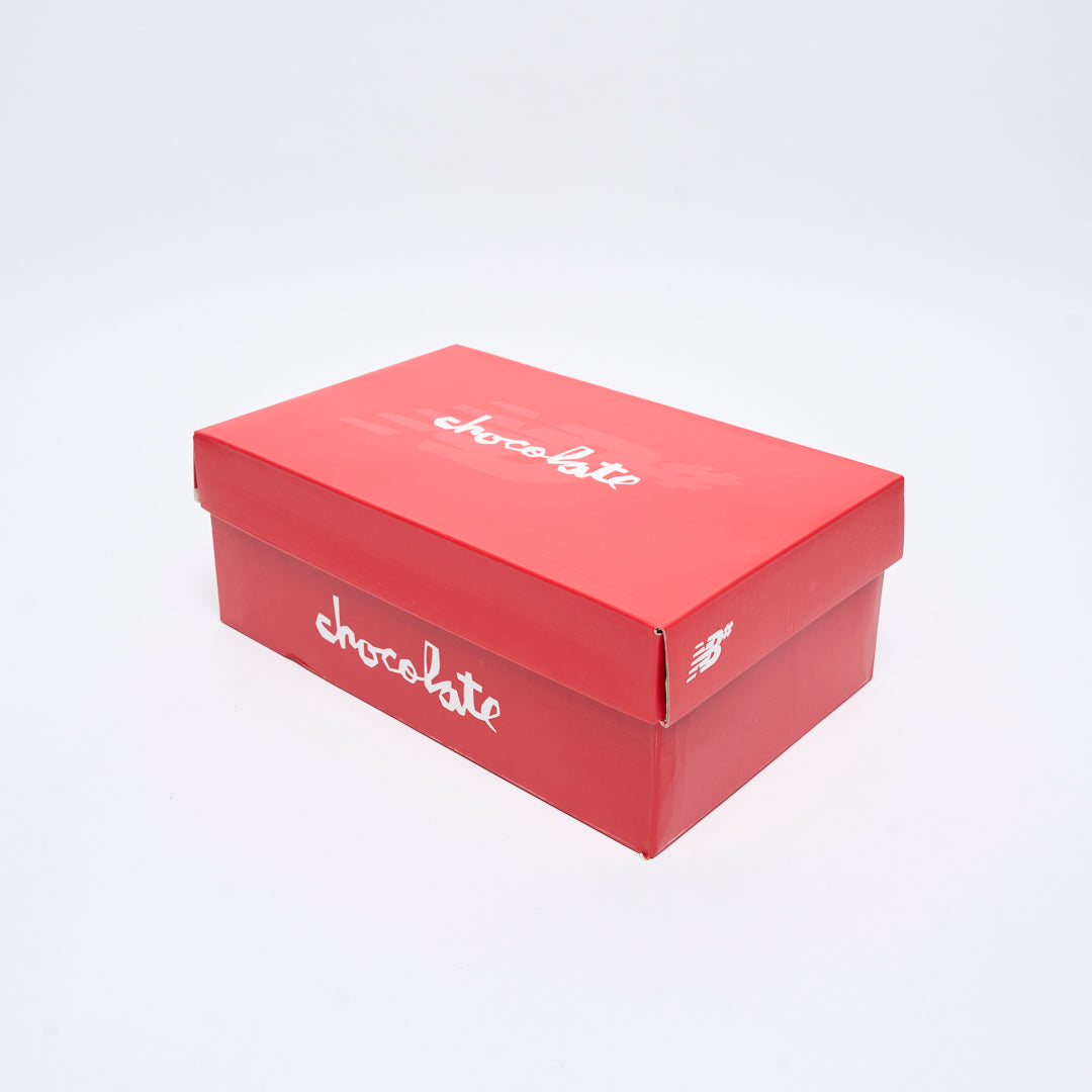 Chocolate Skateboards x NB Numeric - 480 (Sea Salt/Red)