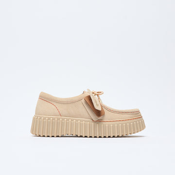 Clarks - Torhill Bee Women (Ecru Suede) "Somerset Pack"