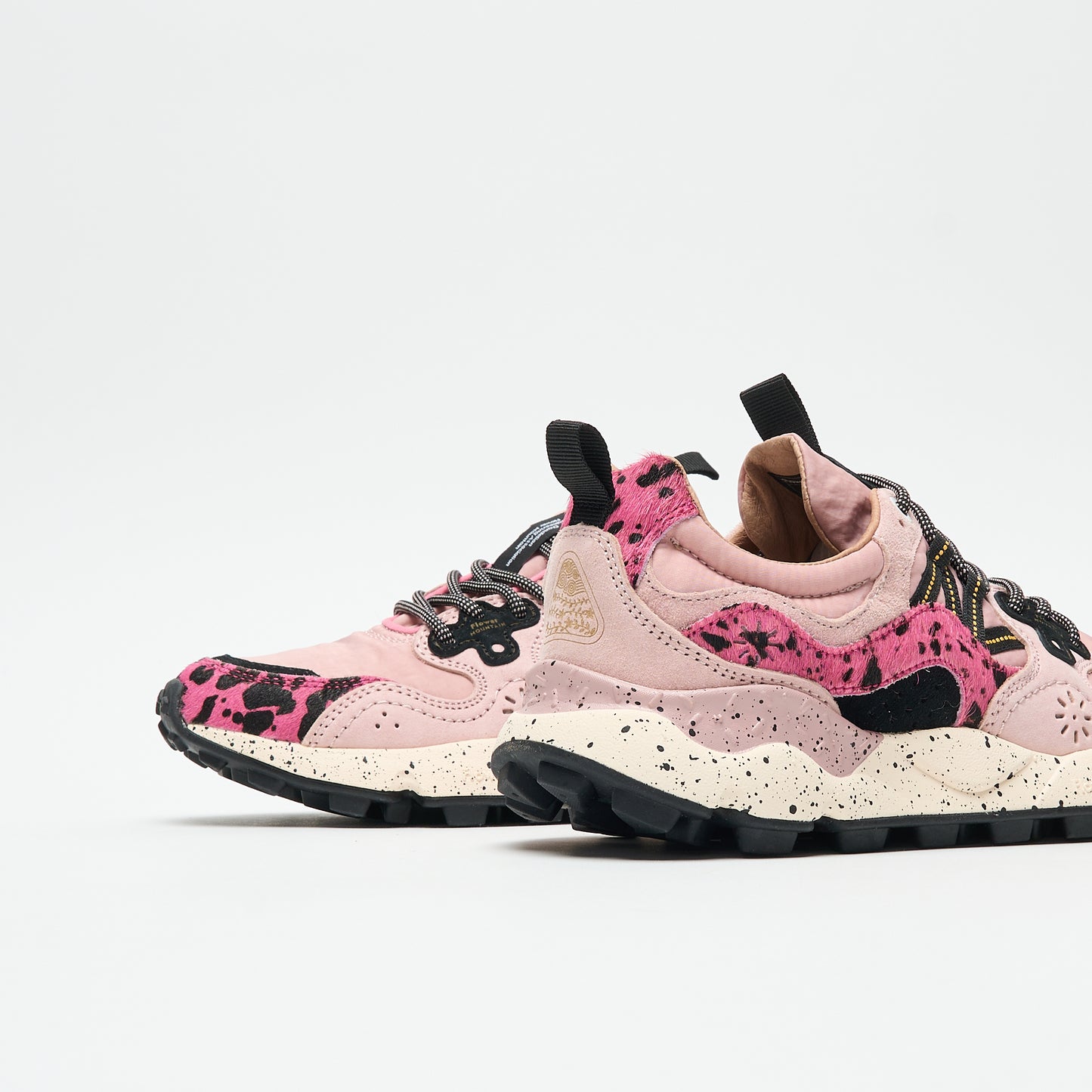 Flower Mountain - Yamano 3 Woman Suede/Pony Hair/Nylon (Coral Rose/Black)