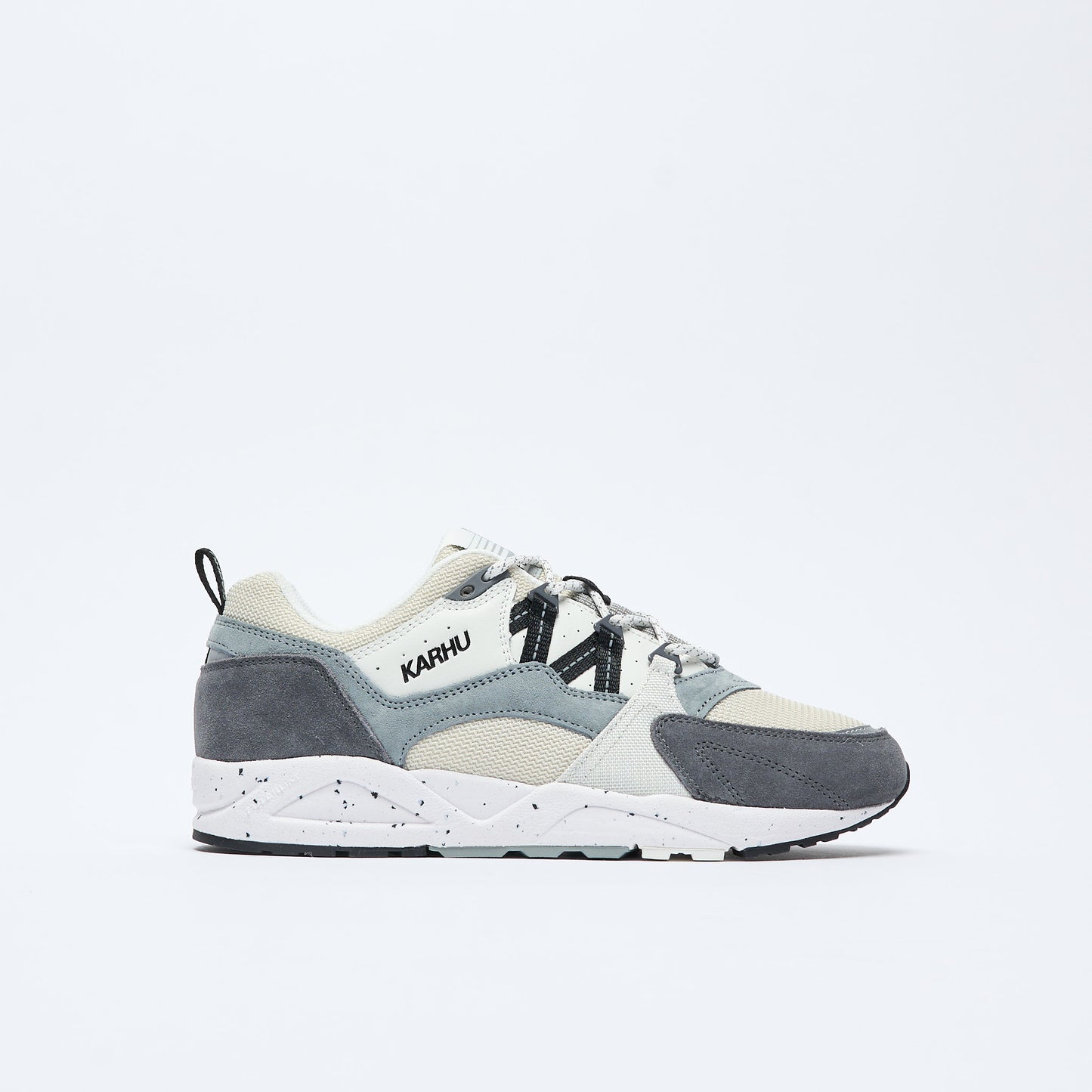 Karhu - Fusion 2.0 (Limestone/Jet Black)
