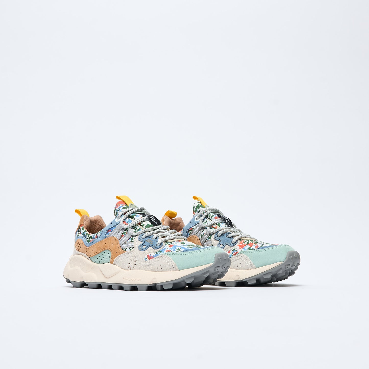 Flower Mountain - Yamano 3 Women Suede/Print Cotton Flower (Grey/Milk)