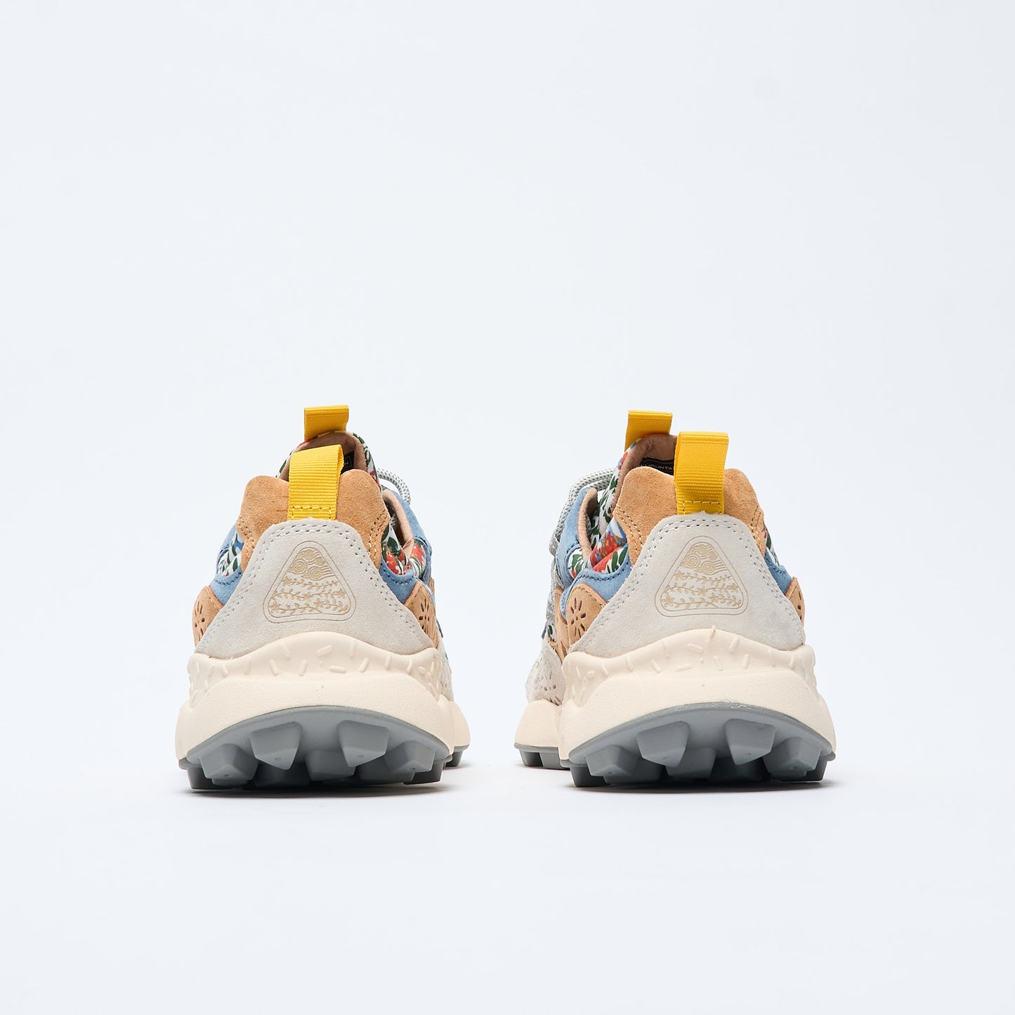 Flower Mountain - Yamano 3 Women Suede/Print Cotton Flower (Grey/Milk)