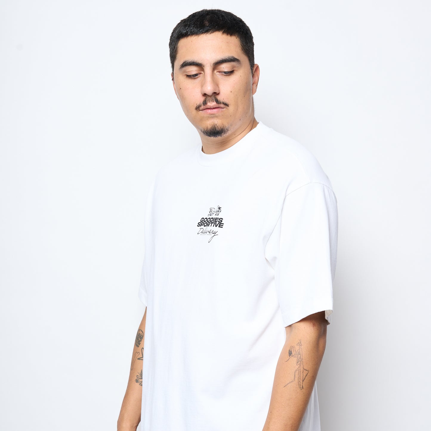 Goodies Sportive - Delivery T-shirt (White)