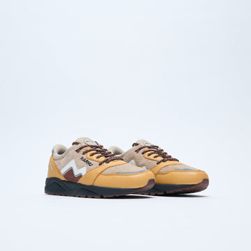 Karhu - Aria 95 Oak (Buff / White)