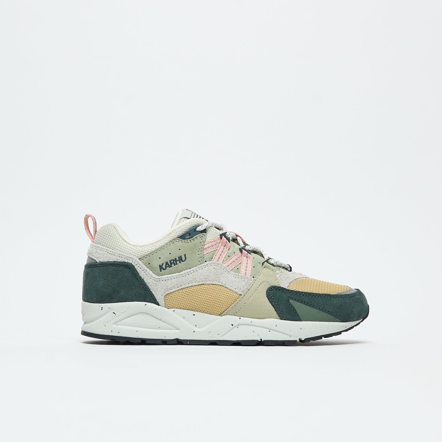 Karhu - Fusion 2.0 (Darkest Spruce / Cameo Rose)