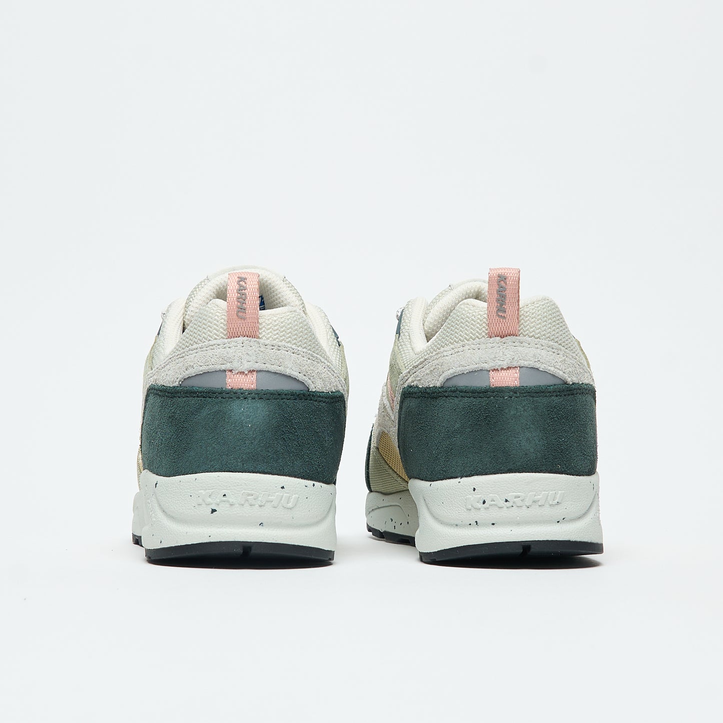 Karhu - Fusion 2.0 (Darkest Spruce / Cameo Rose)
