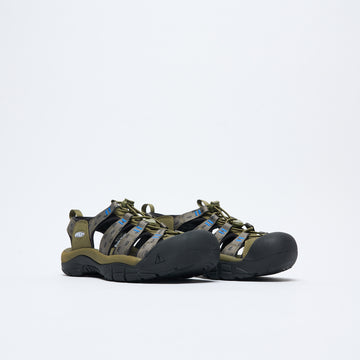 Etudes Studio x Keen - Newport Retro (Etude Olive)
