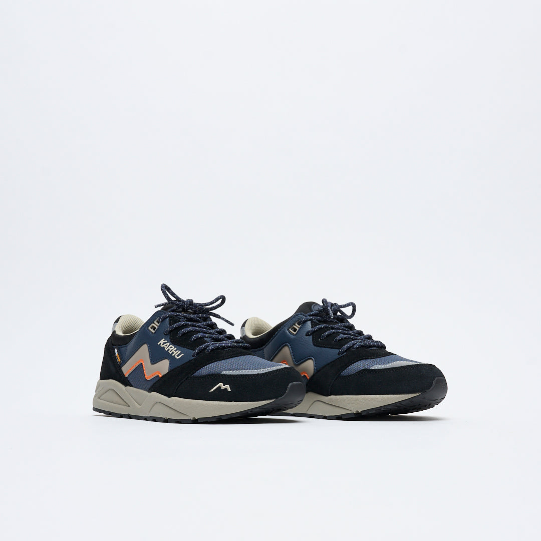 Karhu - Aria 95 (Caviar/Vintage Khaki)