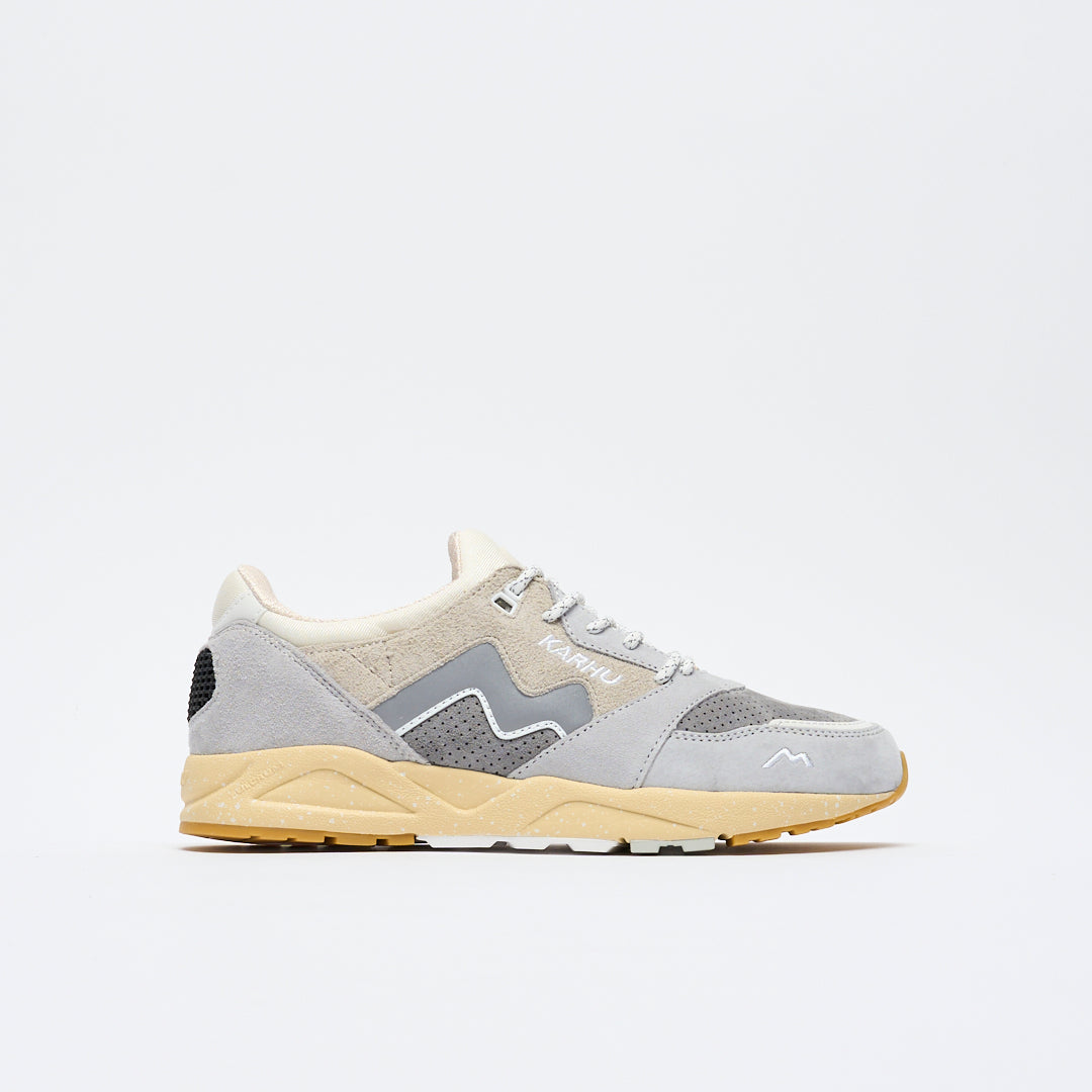 Karhu - Aria 95 (Lunar Rock/Foggy Dew)