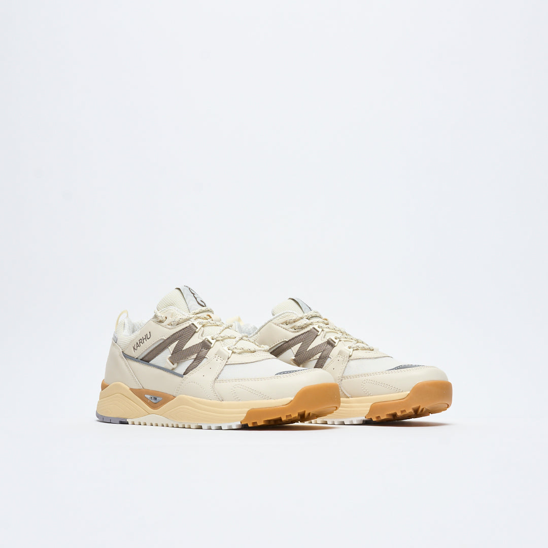 Karhu - Fusion XC (Solitary Star/ Brindle)