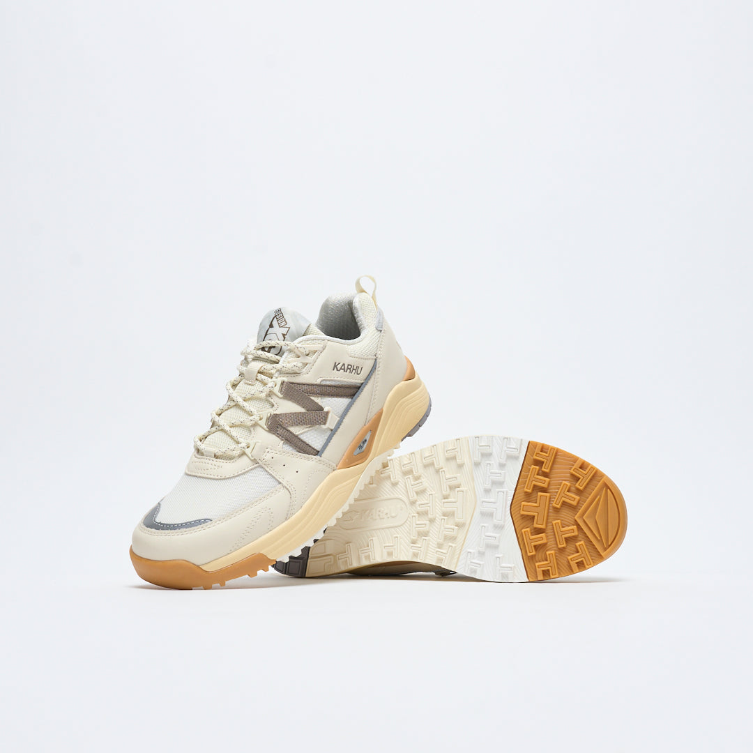 Karhu - Fusion XC (Solitary Star/ Brindle)
