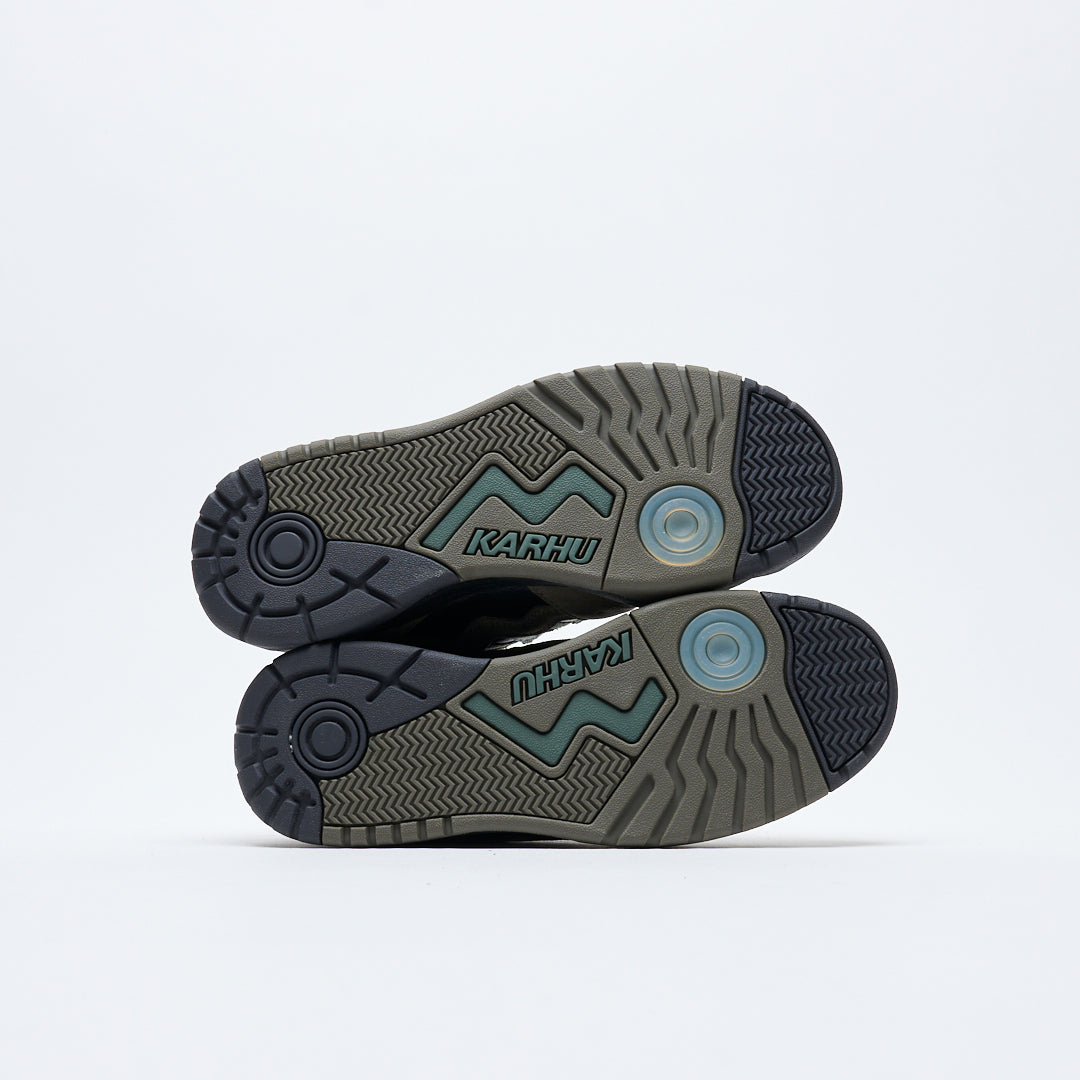 Karhu - Fusion XT (Black/Laurel Wreath)