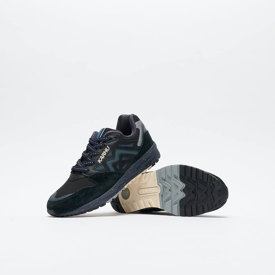 Karhu - Legacy 96 (Jet Black/ Stormy Weather)