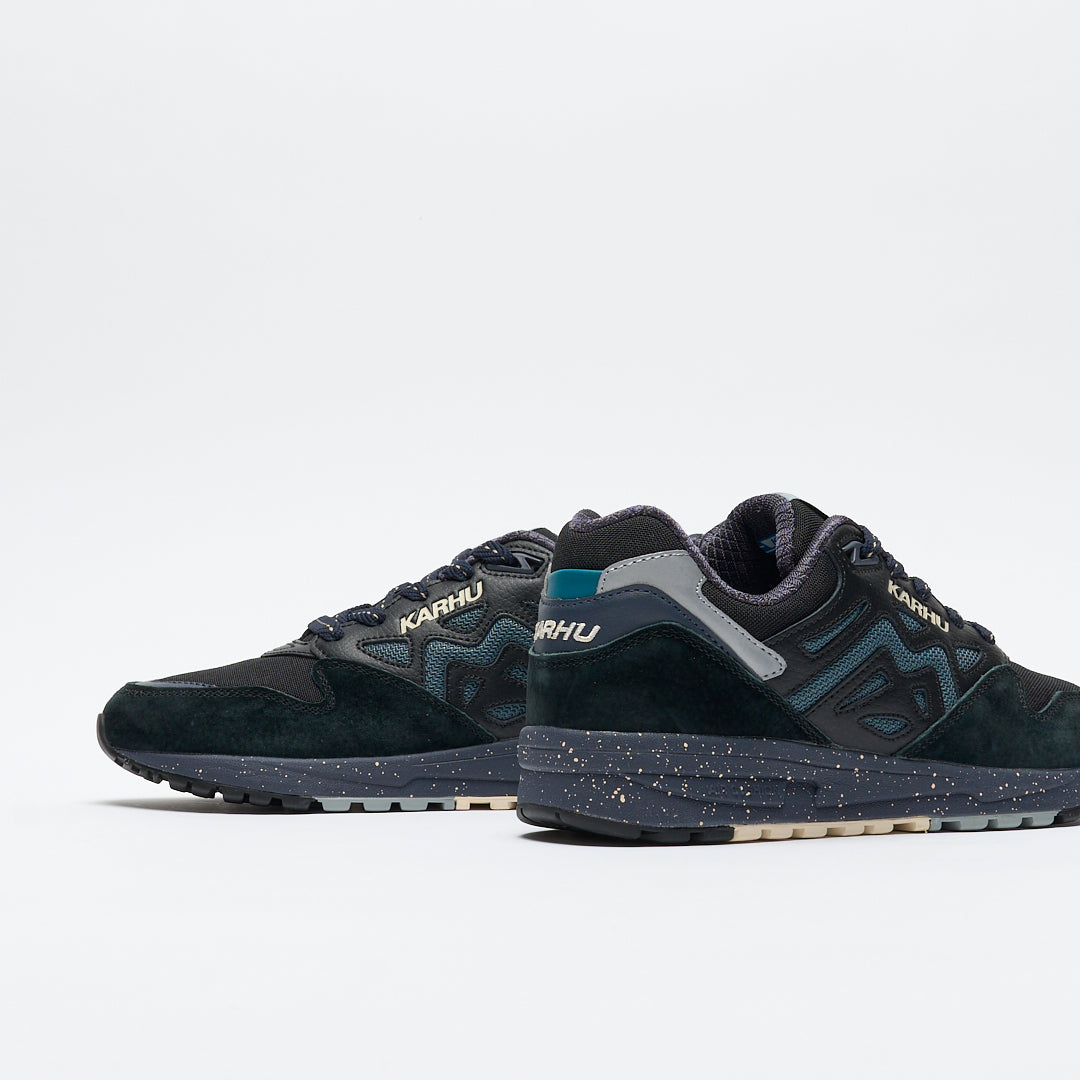 Karhu - Legacy 96 (Jet Black/ Stormy Weather)