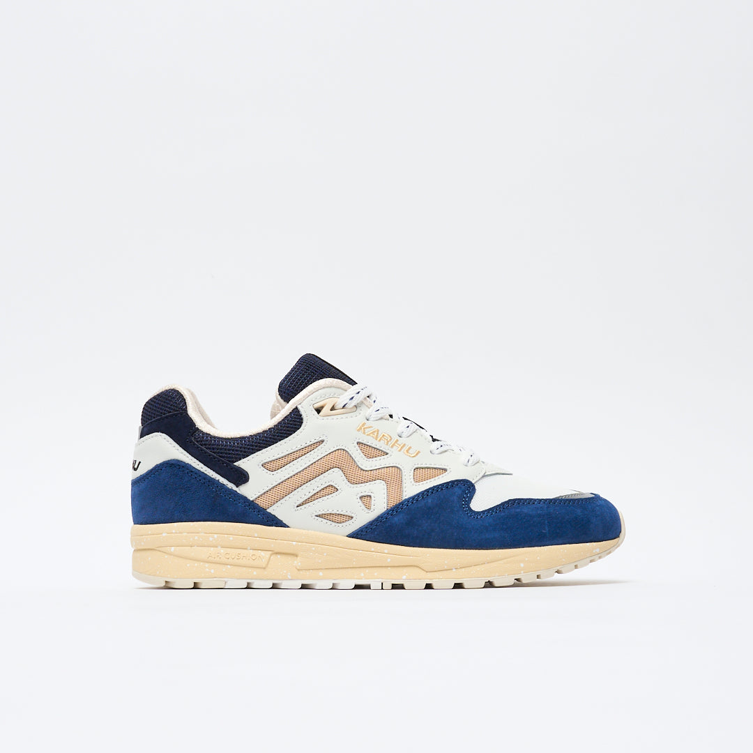 Karhu - Legacy 96 (True Navy/Irish Cream)