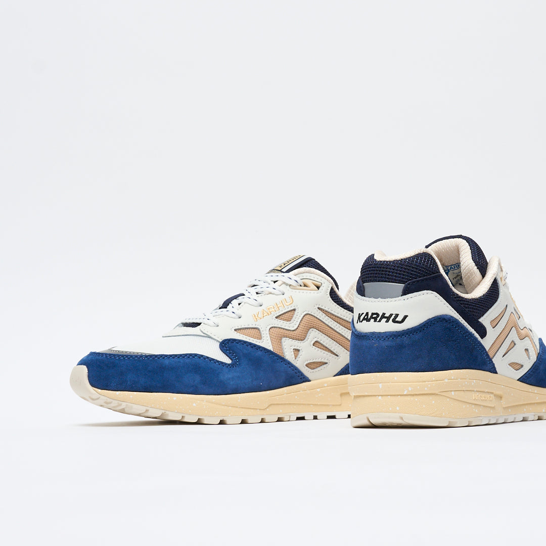 Karhu - Legacy 96 (True Navy/Irish Cream)