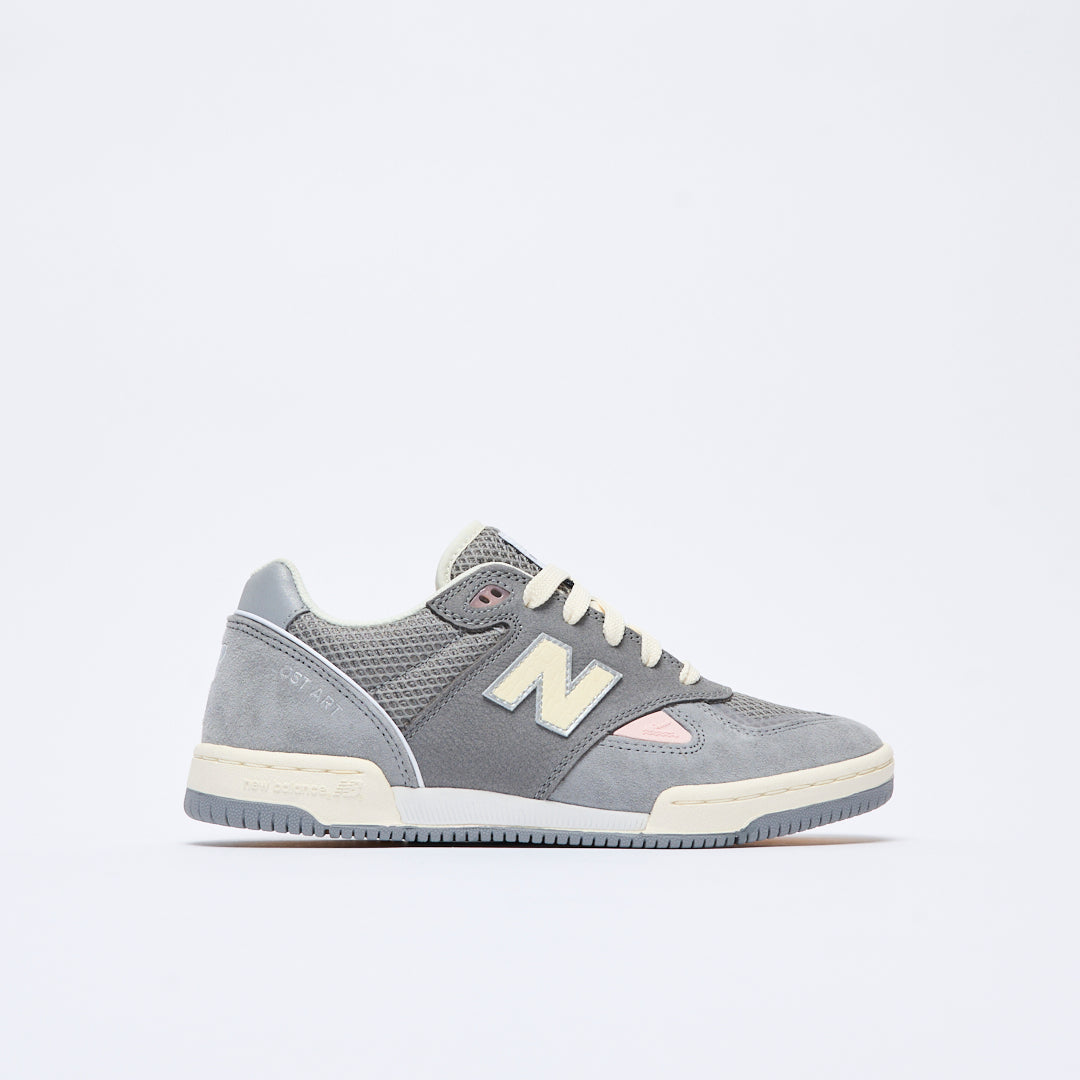 NB Numeric - NM 600 ART "Lost Art" (Grey)