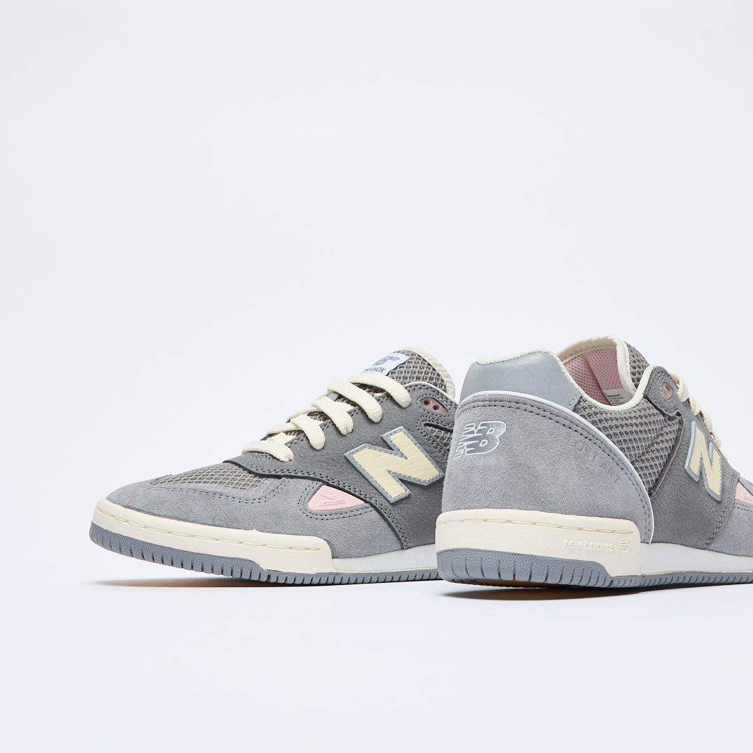 NB Numeric - NM 600 ART "Lost Art" (Grey)