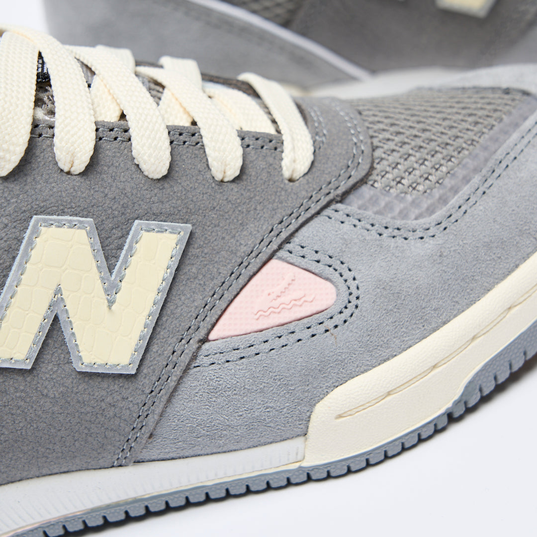 NB Numeric - NM 600 ART "Lost Art" (Grey)