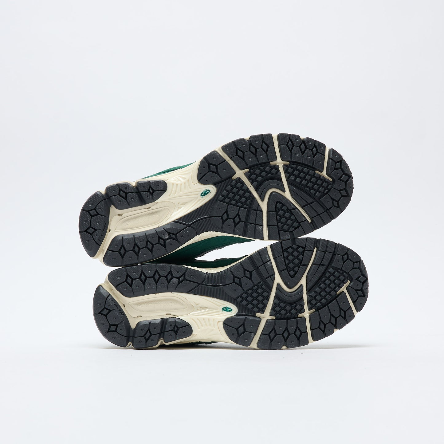 New Balance - M 2002 RHB (Nightwatch Green/Black Emerald)