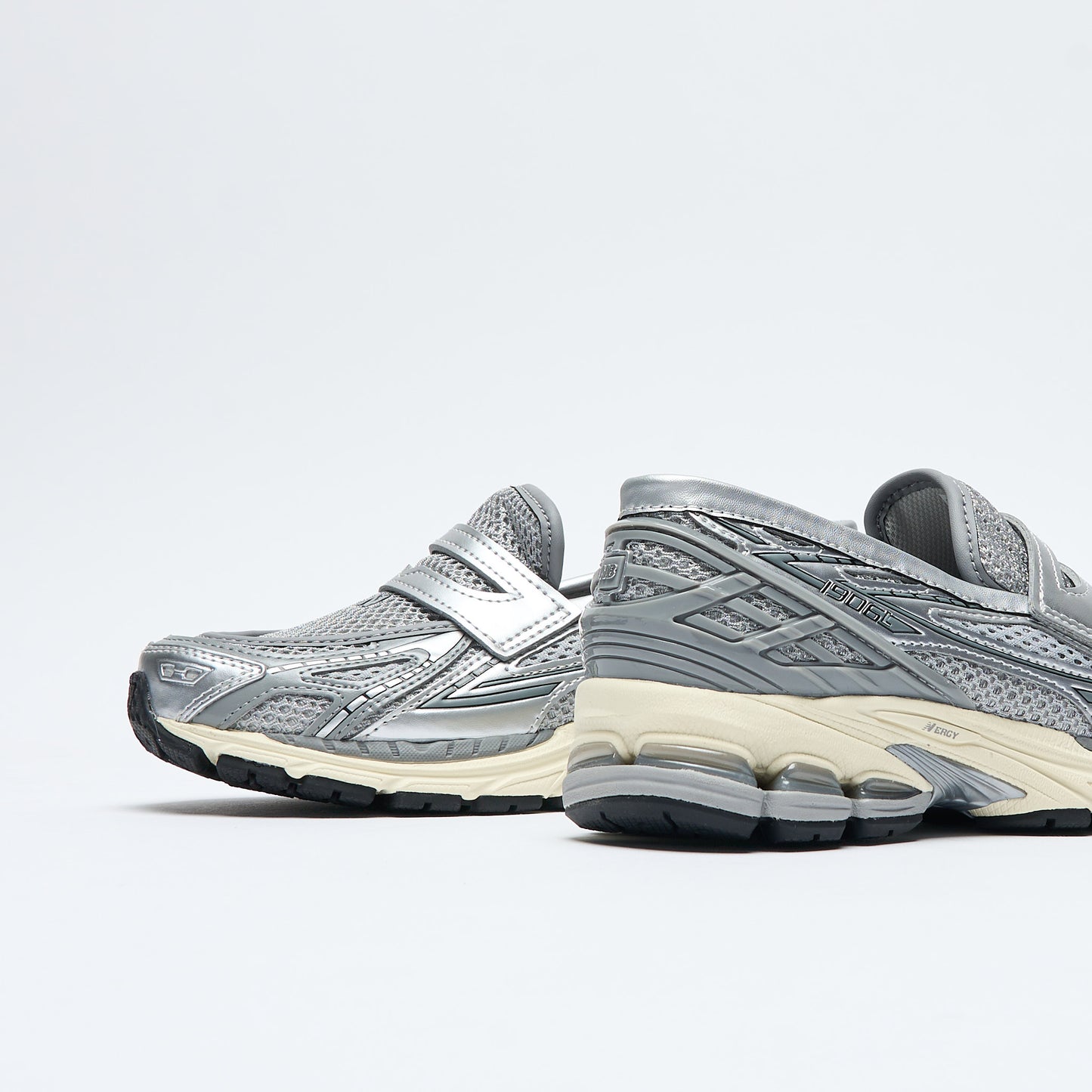 New Balance - U 1906 Loafer LAE (Metallic Silver/White)