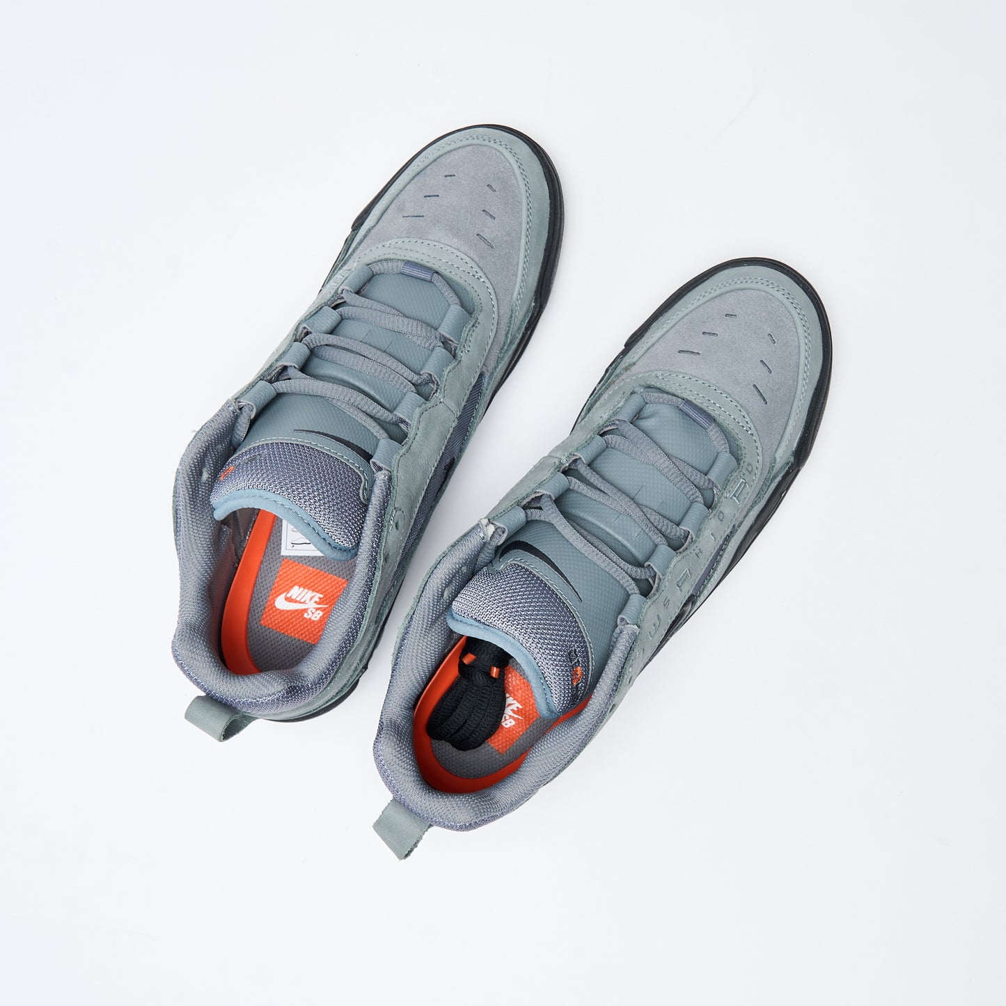 NIke SB - Air Max Ishod ISO (Cool Grey/Black-Cool Grey-Dark Grey)