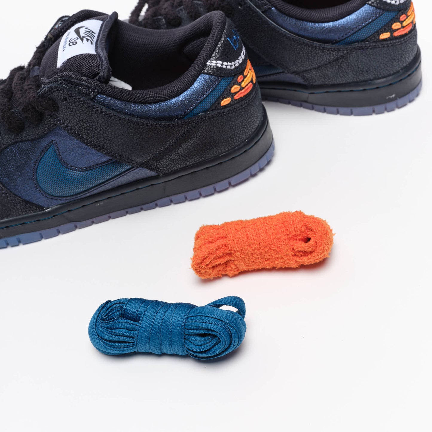 Nike SB - Dunk Low Pro QS x Bluetile (Pitch Blue/Black)
