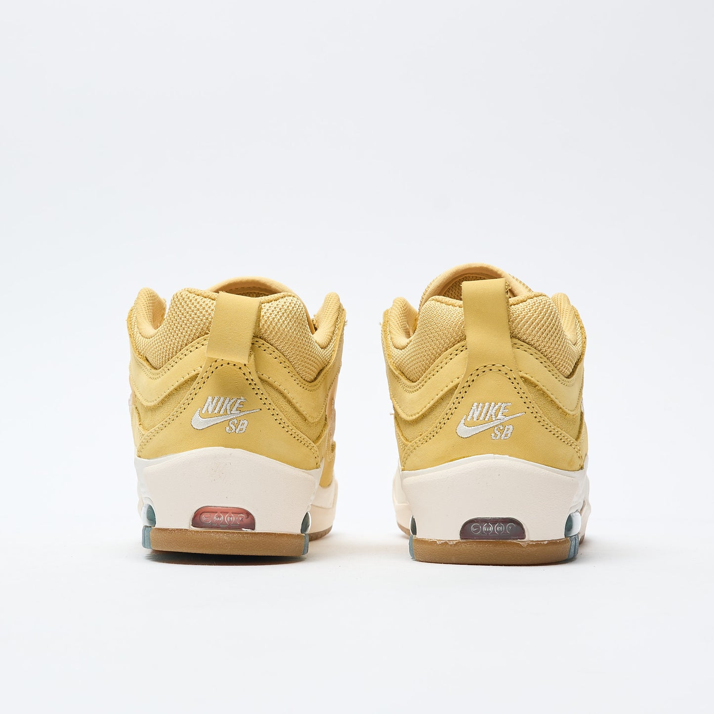 Nike SB - Air Max Ishod ISO (Saturn Gold/Sail)