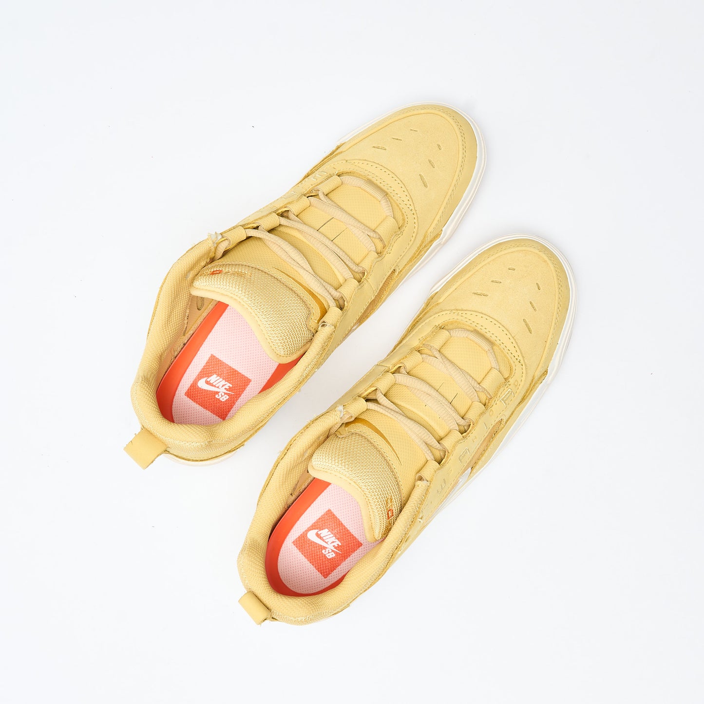 Nike SB - Air Max Ishod ISO (Saturn Gold/Sail)