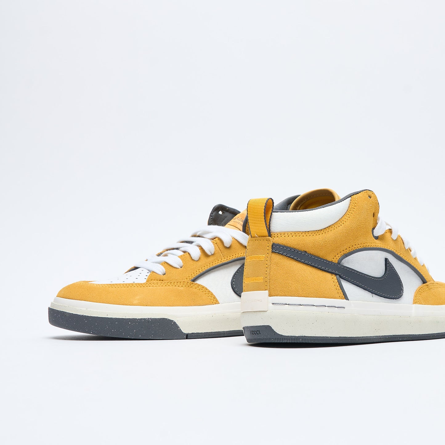 Nike SB - React Leo (University Gold/Dark Grey)