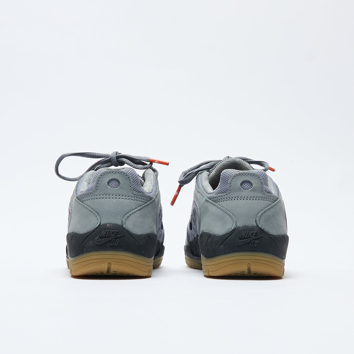 NIke SB - Vertebrae ISO (Cool Grey/Black-Cool Grey-Dark Grey)
