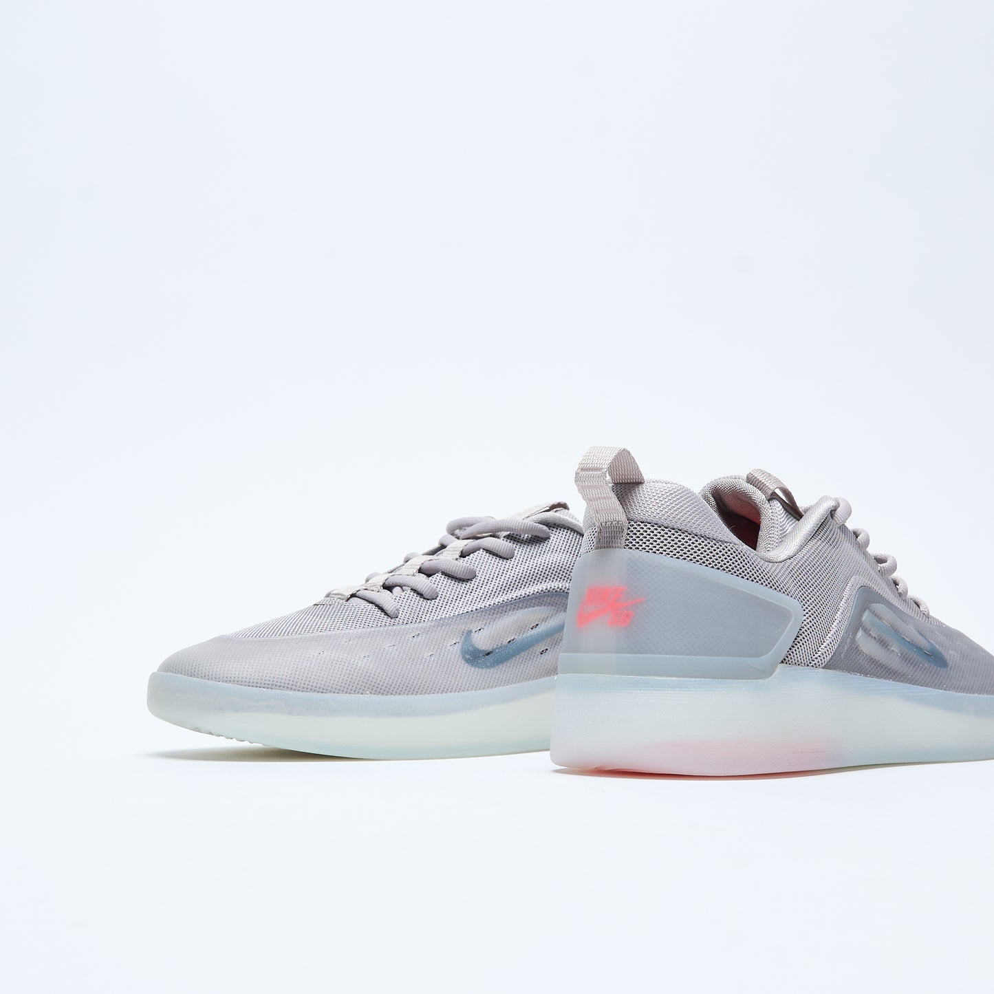 Nike SB - Zoom Nyjah 4 (College Grey/Mink Brown-Light Silver)