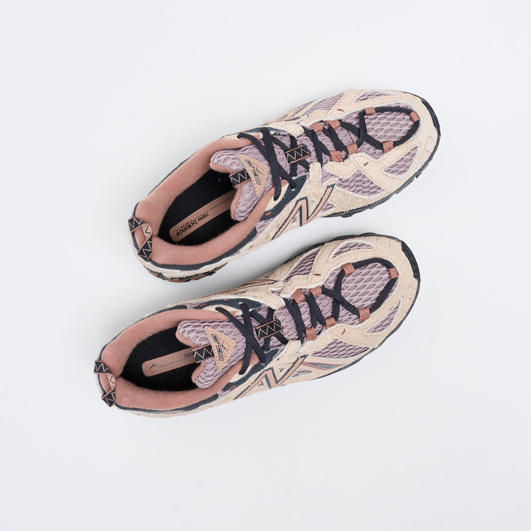 New Balance - ML 610 TBM (Flat Taupe/Ice Wine)