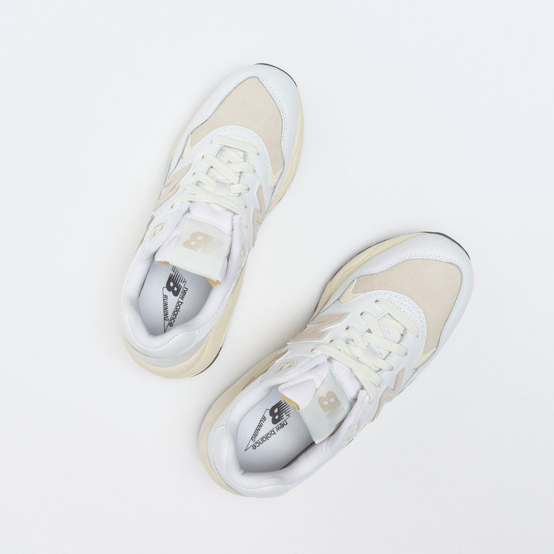New Balance - MT 580 VTG (White/Timber Wolf)