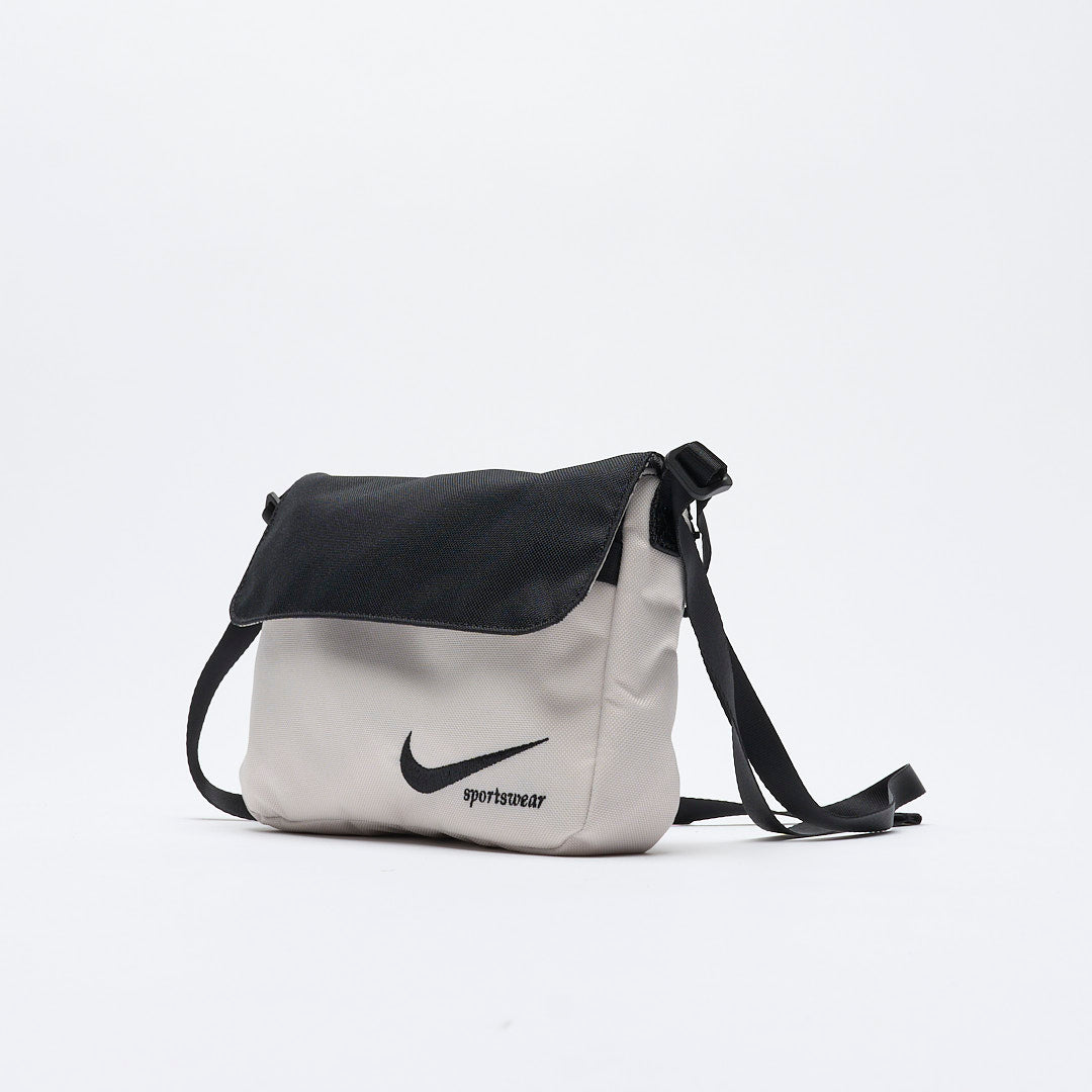 Nike - Futura Cross Body Bag (Black/Lt Orewood Brn/Black)