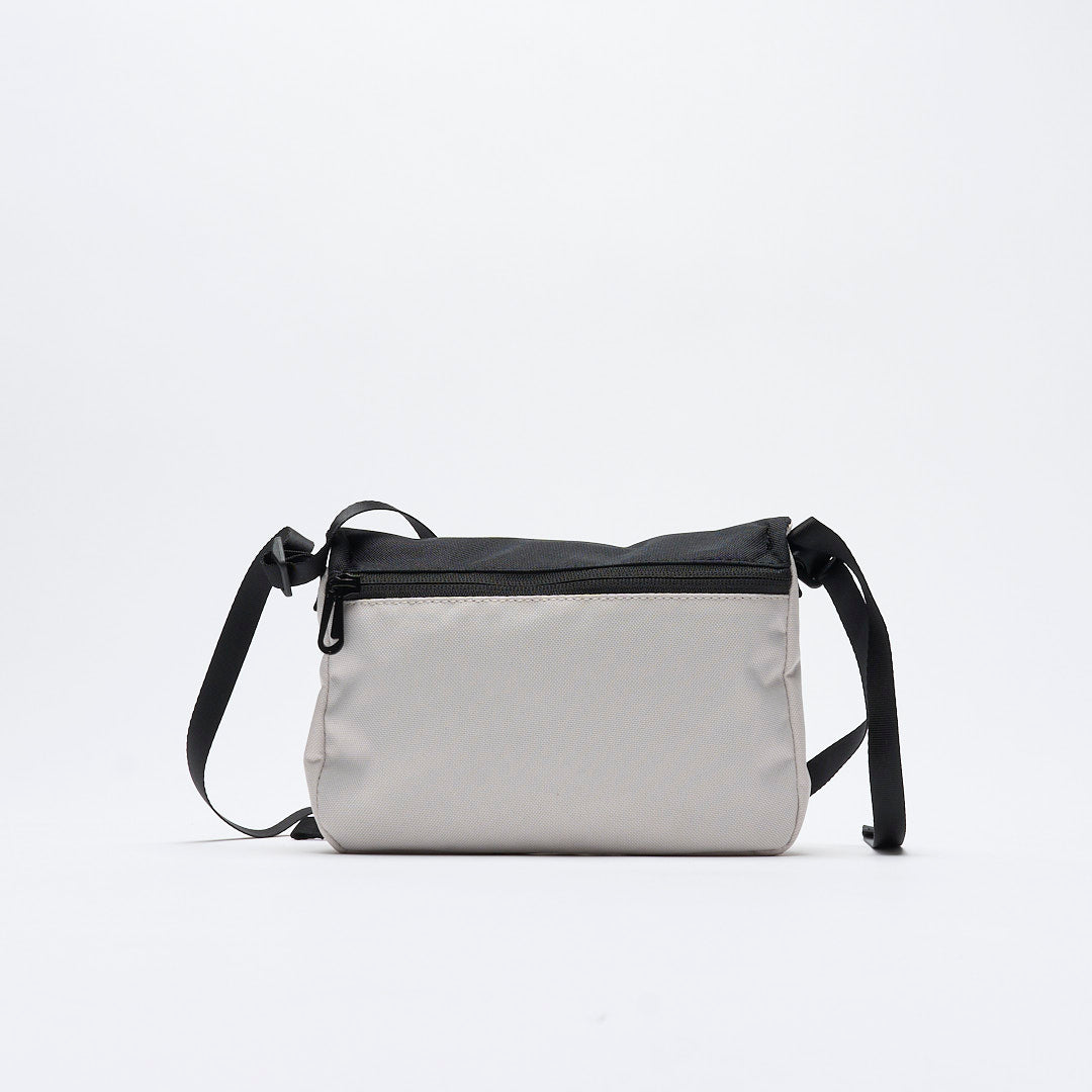 Nike - Futura Cross Body Bag (Black/Lt Orewood Brn/Black)