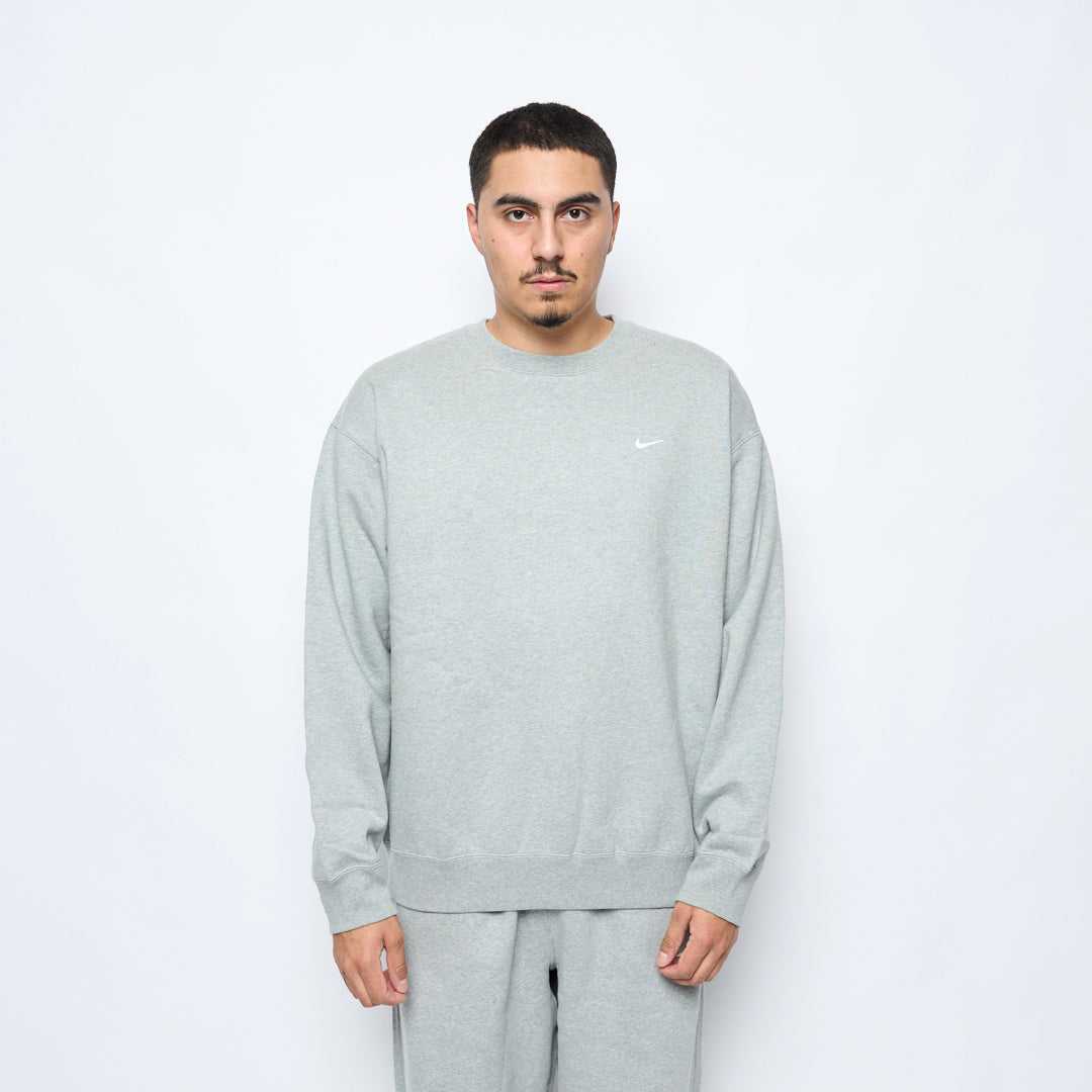 Nike Life - Solo Swoosh Crewneck (Dark Grey Heather/White)
