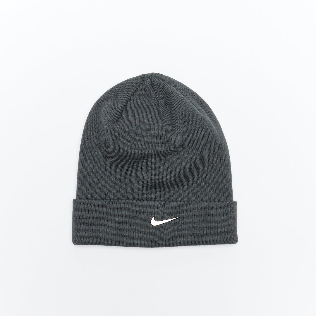 Nike - Peak Metal Swoosh Beanie (Black)