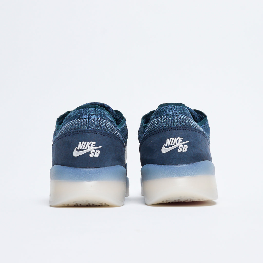 Nike SB - PS8 (Obsidian/Phantom-Squadron Blue-Navy)