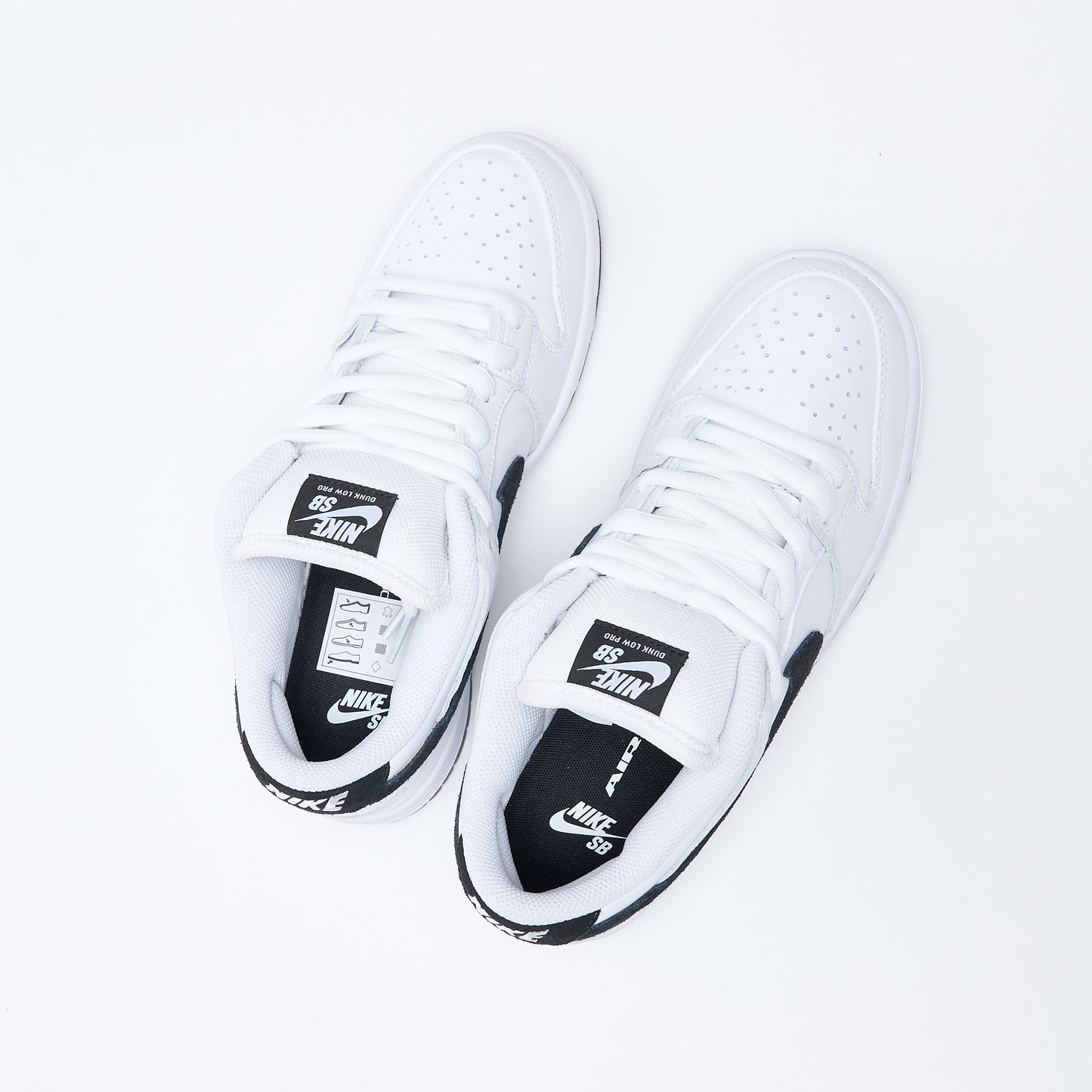 Nike SB - Zoom Dunk Low Pro (White/Black)