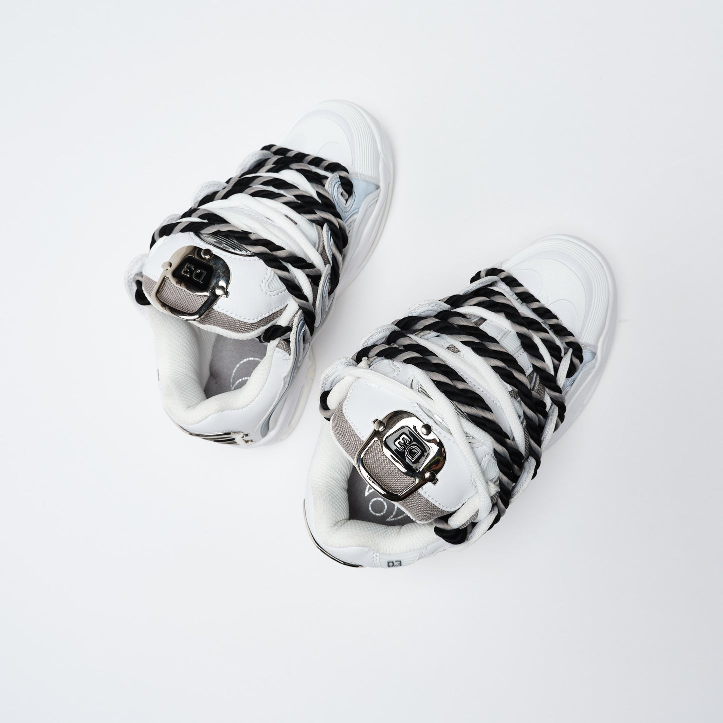 Osiris - D3 2001 25 Years (White/Silver)